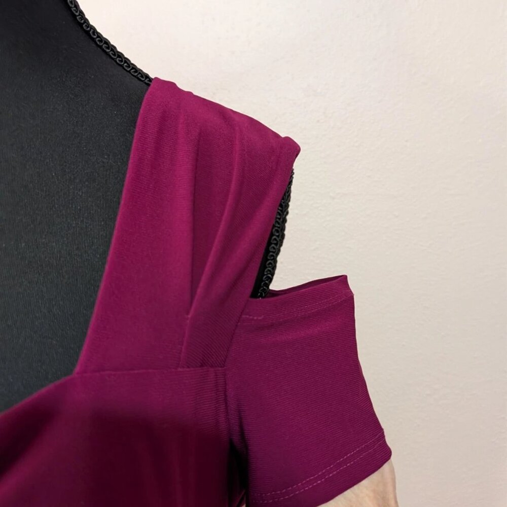 Evening Gown Magenta Berry Sweetheart Neckline Cold Shoulder Embellished Size 16 - Picture 5 of 14